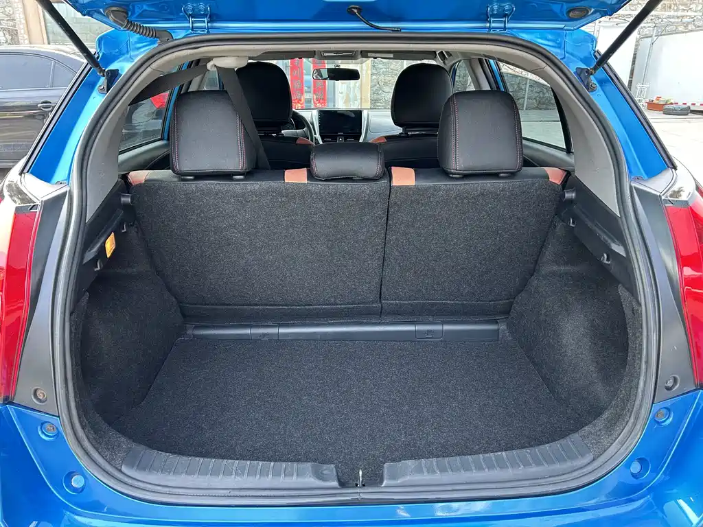 TOYOTA YARIS L ZHIXUAN