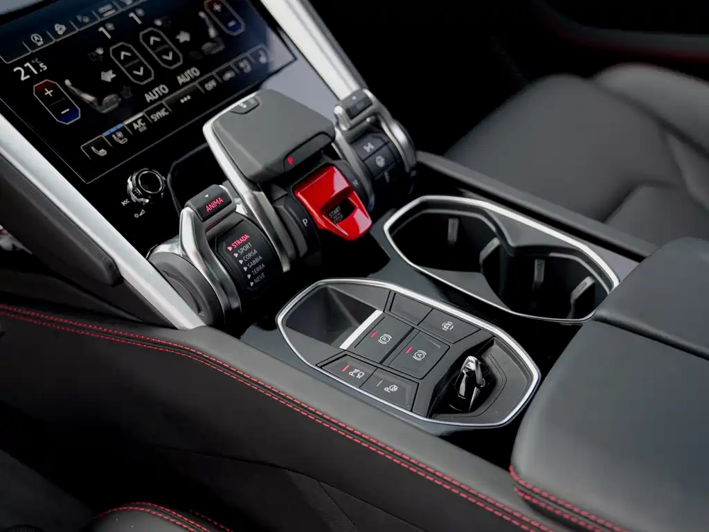 Lamborghini Urus — миниатюра 15