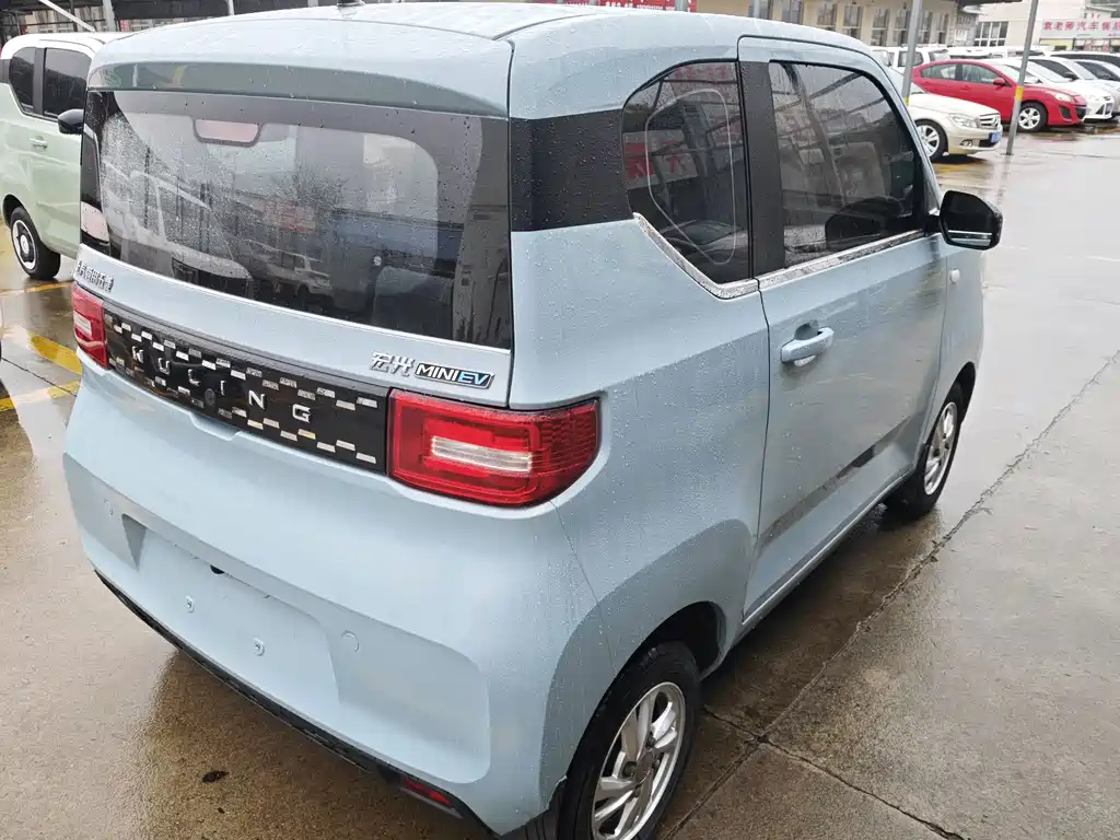 Wuling MINIEV — миниатюра 5