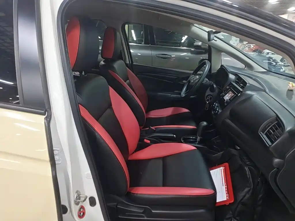 Honda Fit — миниатюра 25