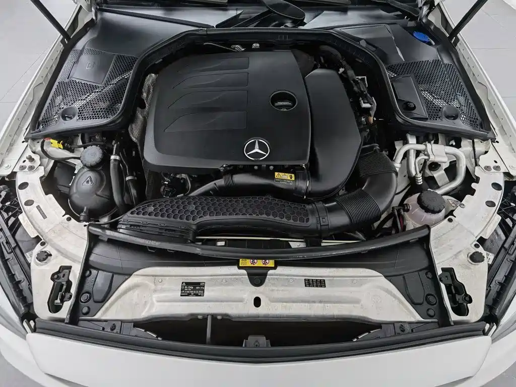 Mercedes-Benz C-Class — миниатюра 6