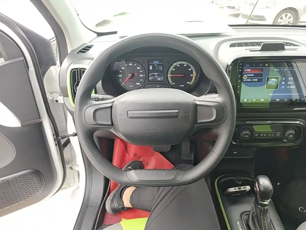 Roewe Clever — миниатюра 11