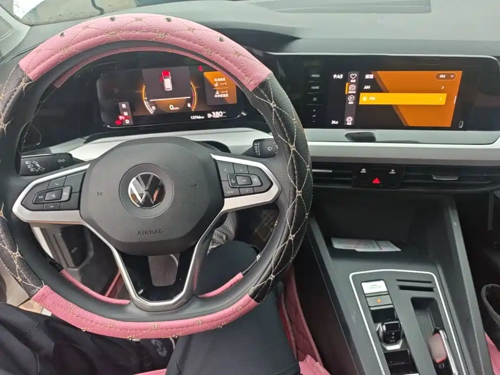 Volkswagen Golf — миниатюра 10
