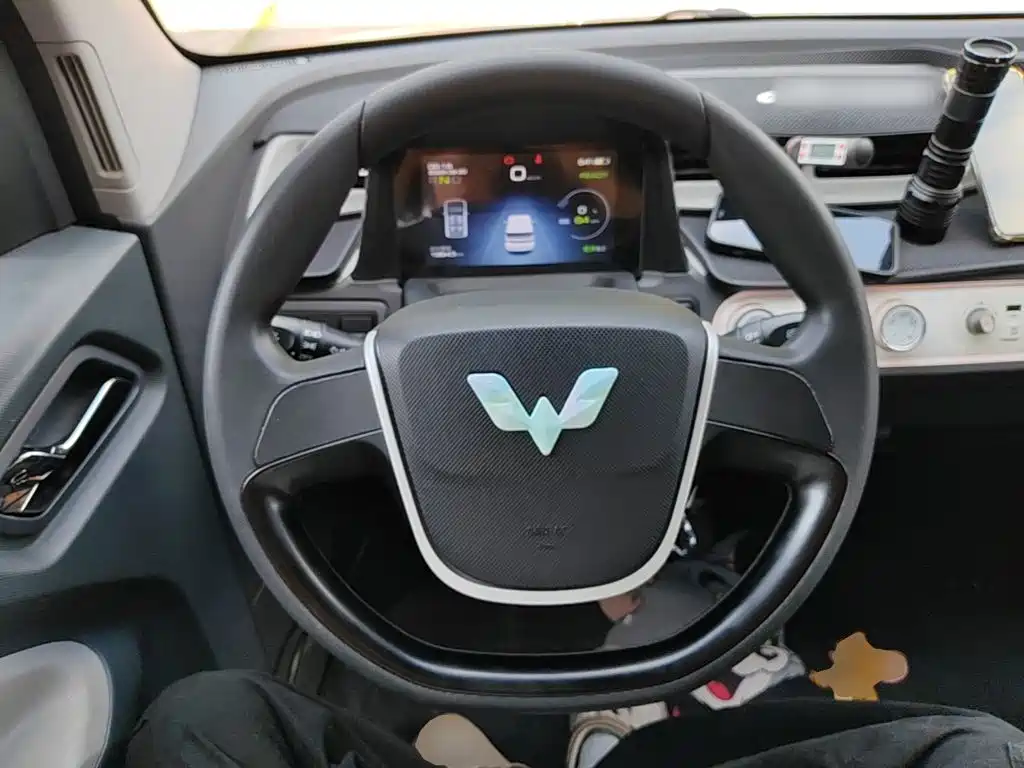 Wuling MINIEV — миниатюра 11