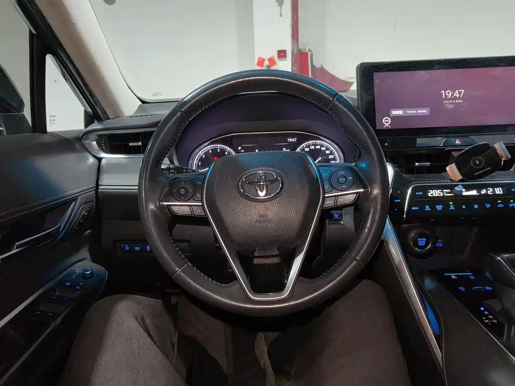 Toyota Harrier — миниатюра 7
