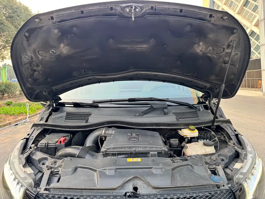 MERCEDES-BENZ V CLASS