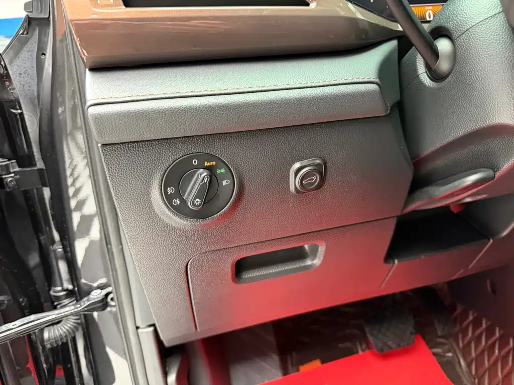 Volkswagen Tharu — миниатюра 10
