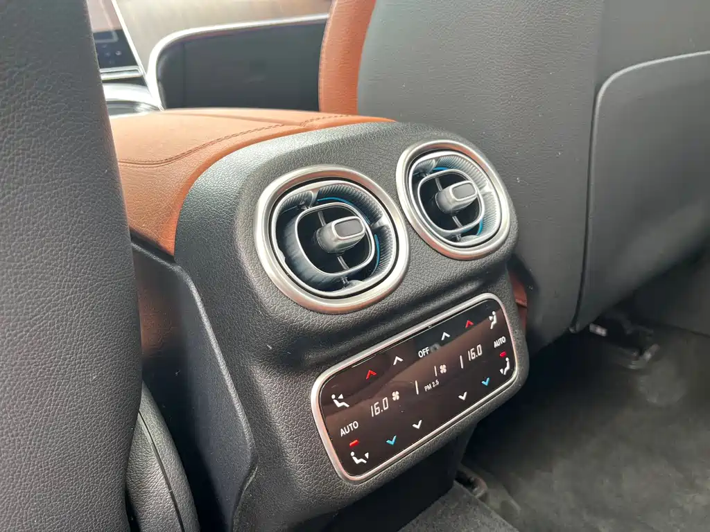 Mercedes-Benz GLC — миниатюра 17