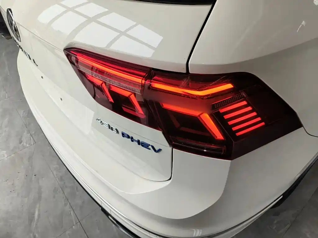 Volkswagen Tiguan L PHEV — миниатюра 8