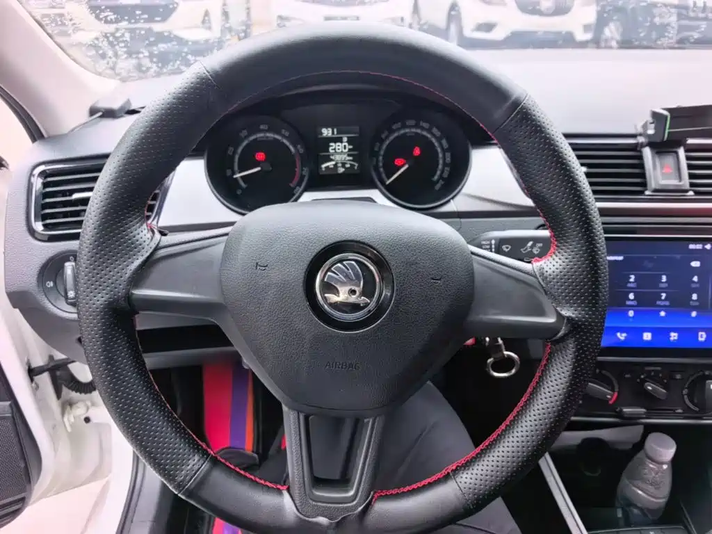 Skoda Rapid — миниатюра 11