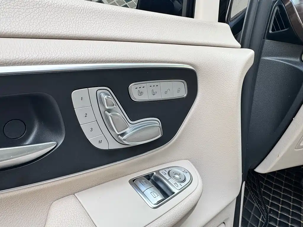 MERCEDES-BENZ V CLASS