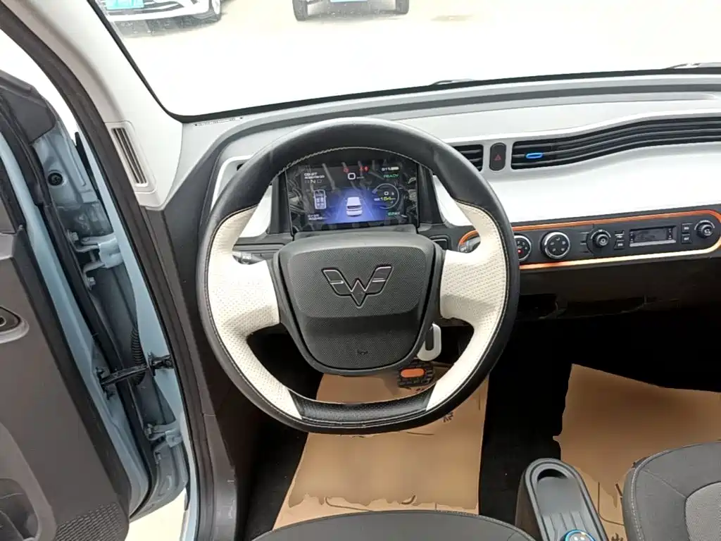 Wuling MINIEV — миниатюра 11