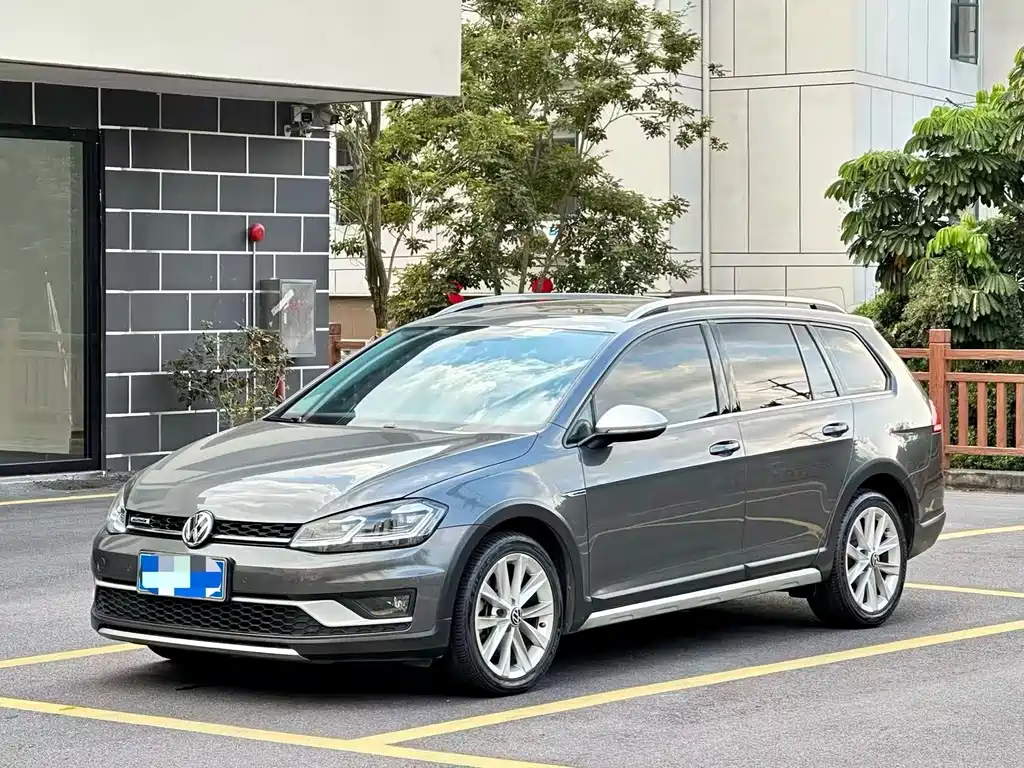 Volkswagen Golf 2019 1.8TSI