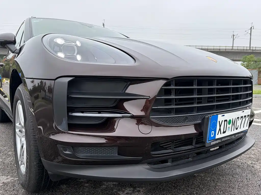 Porsche Macan — миниатюра 10