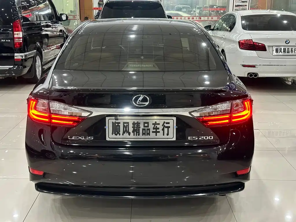 Lexus ES — миниатюра 2