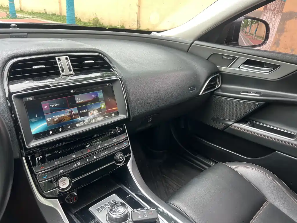Jaguar XEL — миниатюра 13