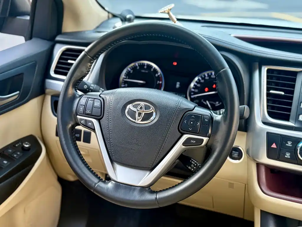 Toyota Highlander — миниатюра 23