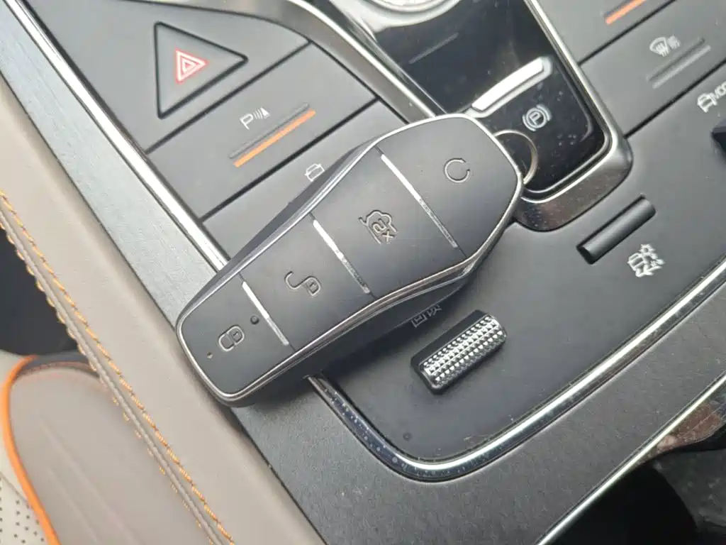 BYD Yuan Plus — миниатюра 9