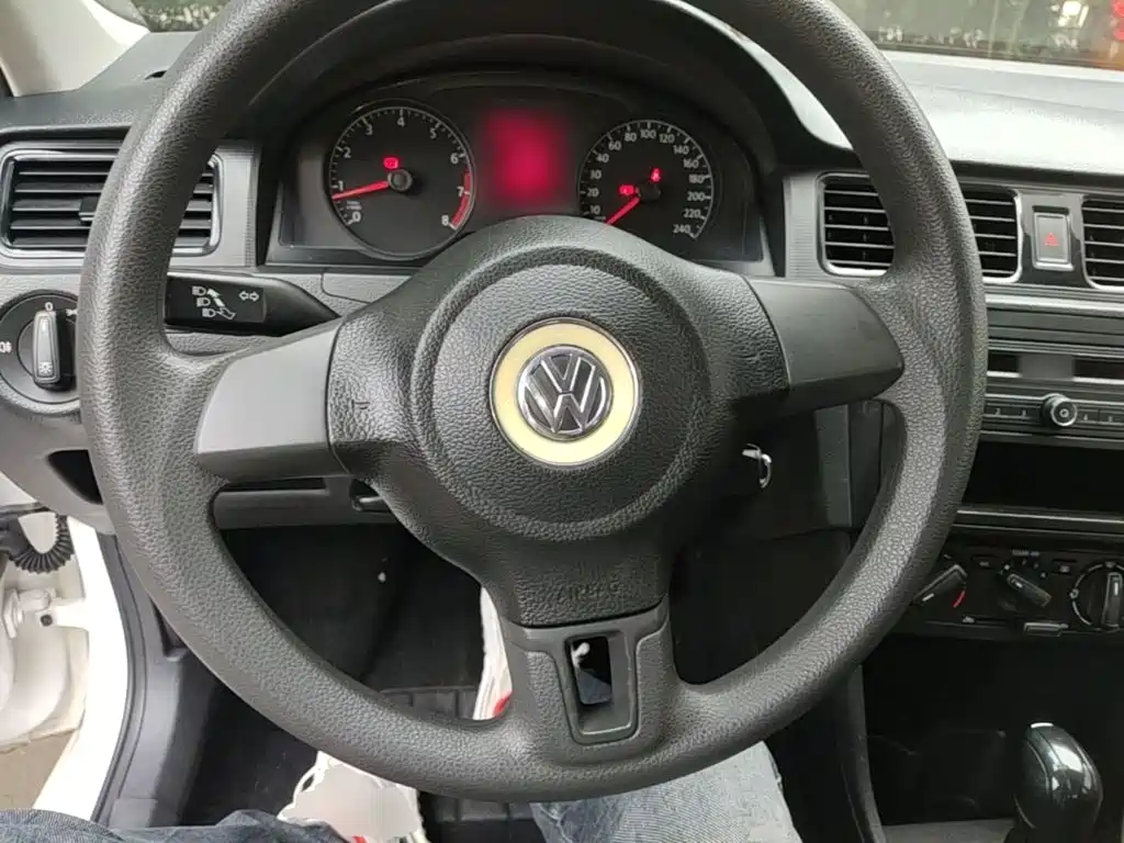 Volkswagen Santana — миниатюра 11