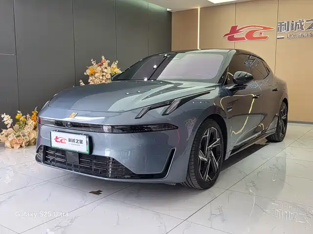 2025 Lynk & Co 07