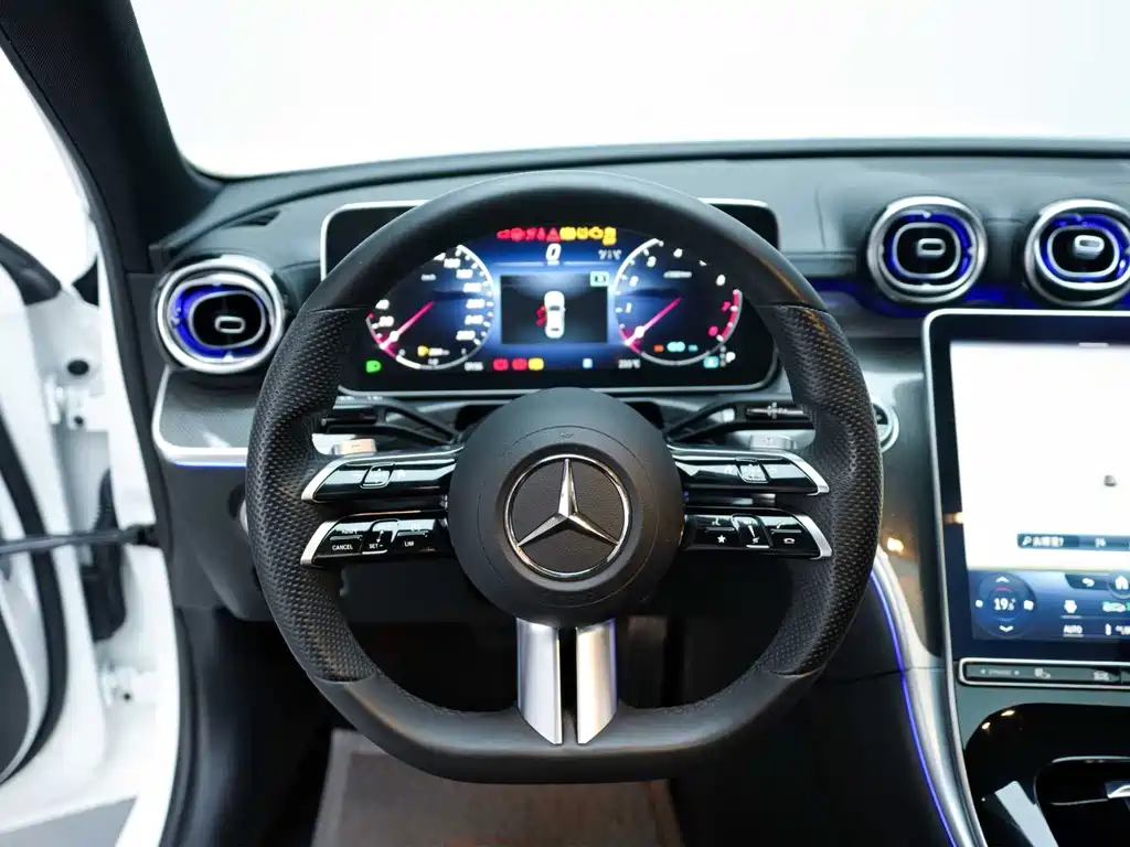 Mercedes-Benz C-Class — миниатюра 12