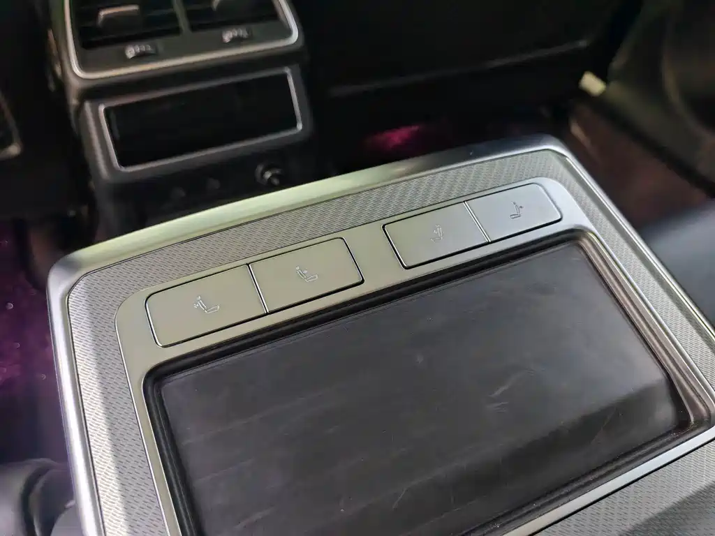 Audi A6L — миниатюра 9