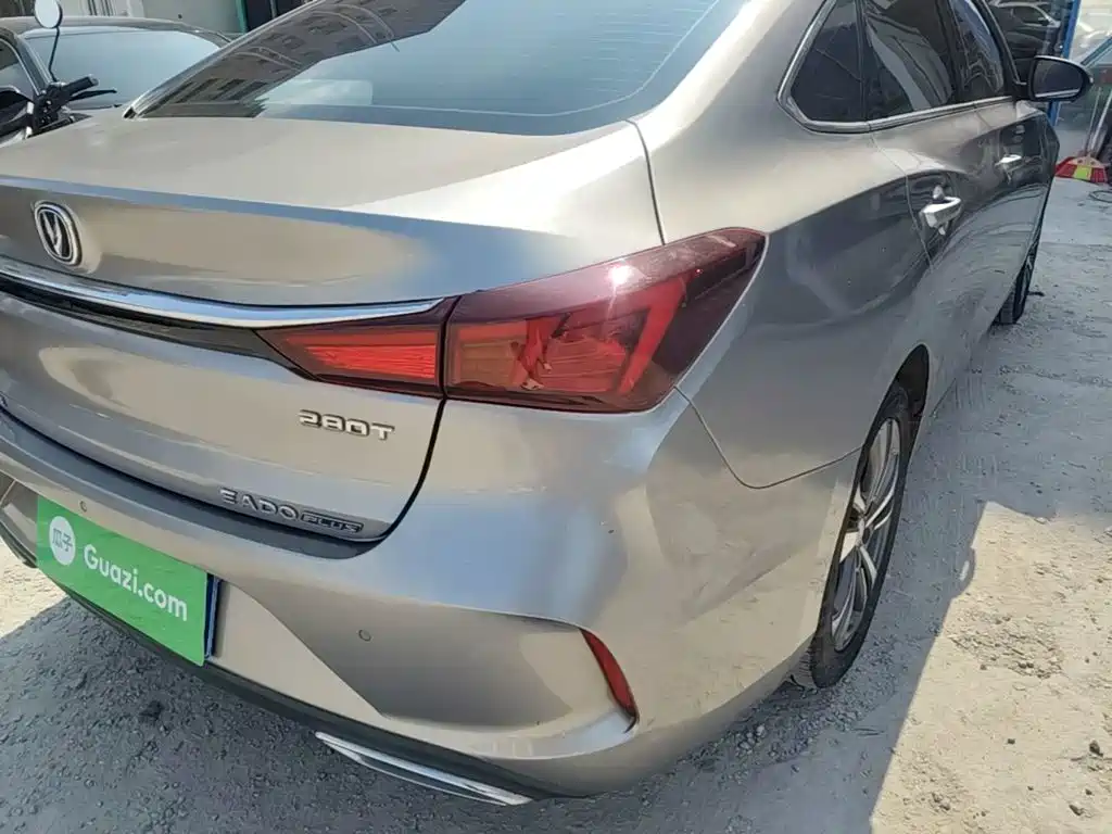 Changan Eado — миниатюра 8