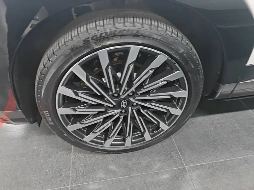 Hyundai Santa Fe — миниатюра 23