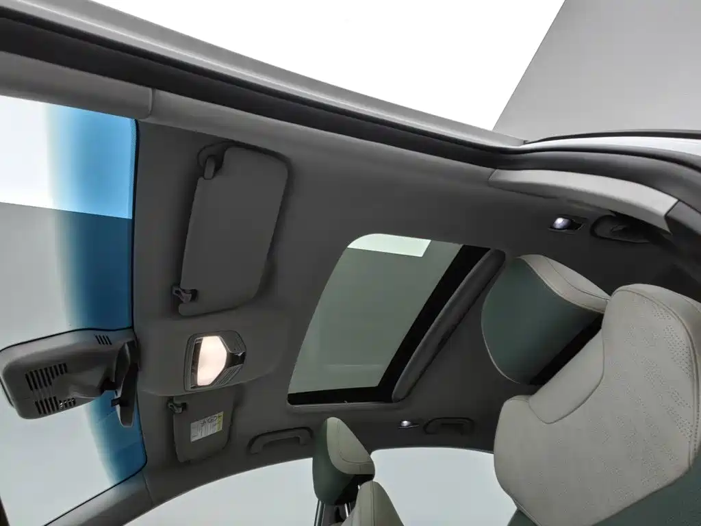 Geely L HiP — миниатюра 14