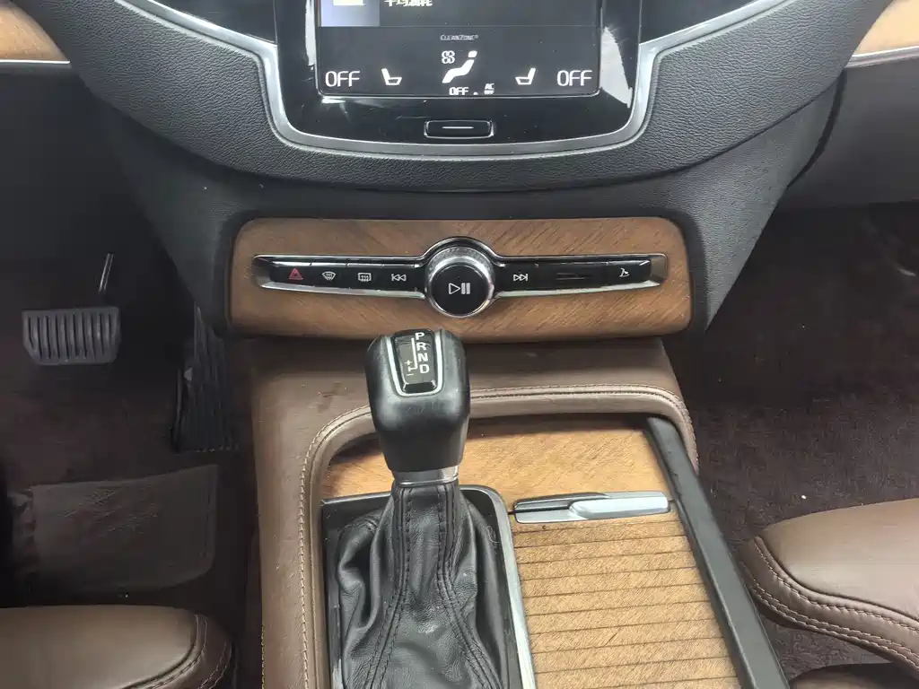 Volvo XC90 — миниатюра 14