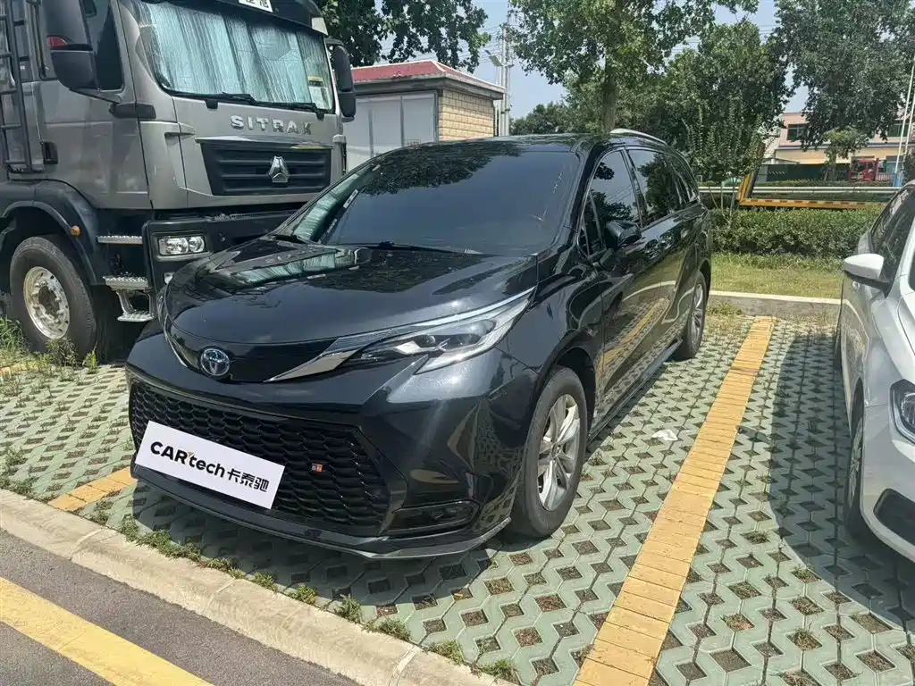 Toyota Sienna 2023 2.5L Comfort