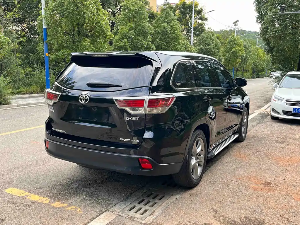 Toyota Highlander — миниатюра 8