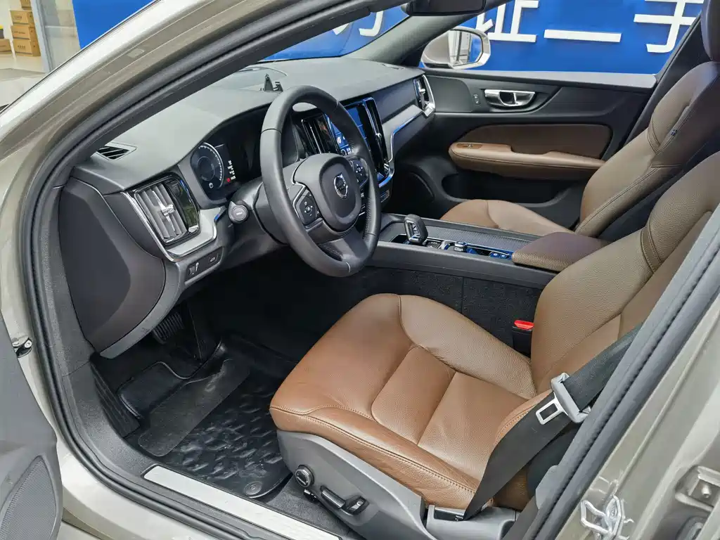 Volvo S60 — миниатюра 7