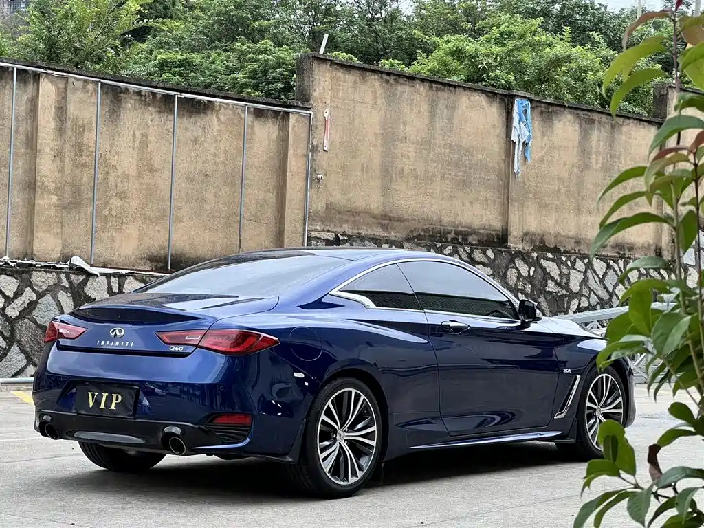 Infiniti Q60 2017 2.0T Luxury