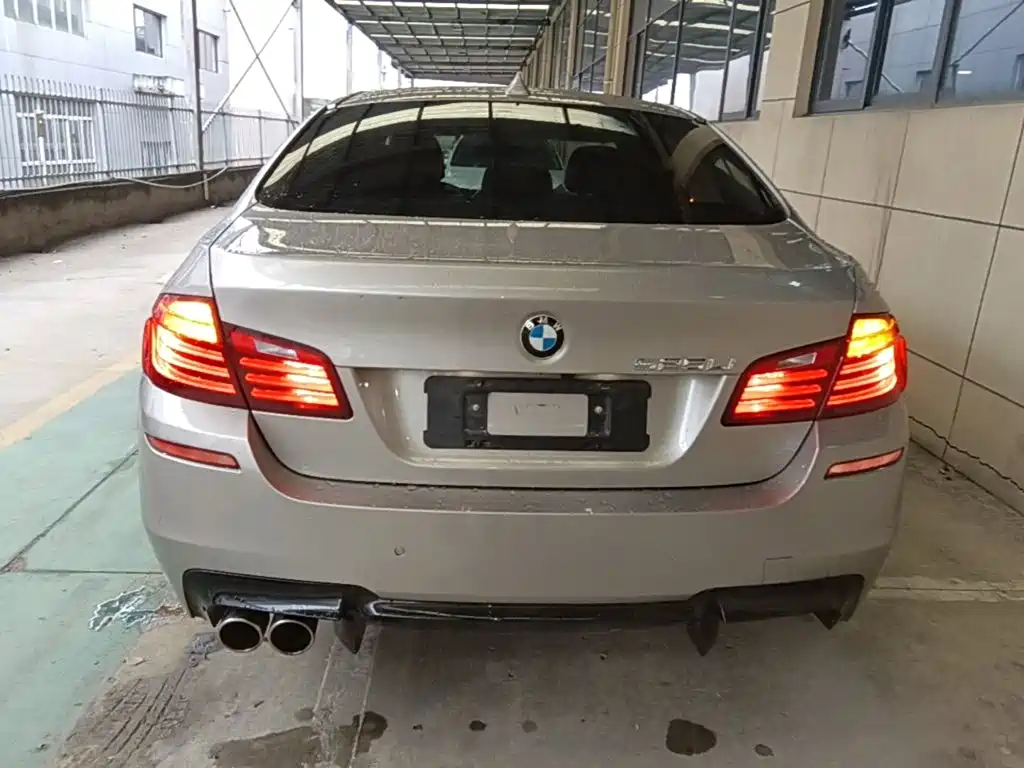 BMW 5 Series — миниатюра 6
