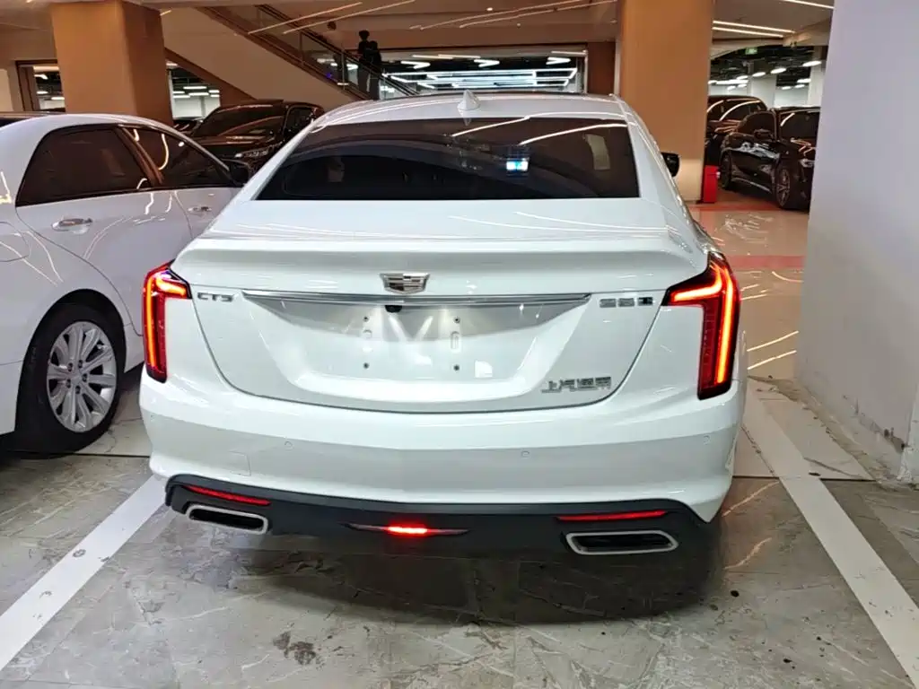 Cadillac CT5 — миниатюра 6