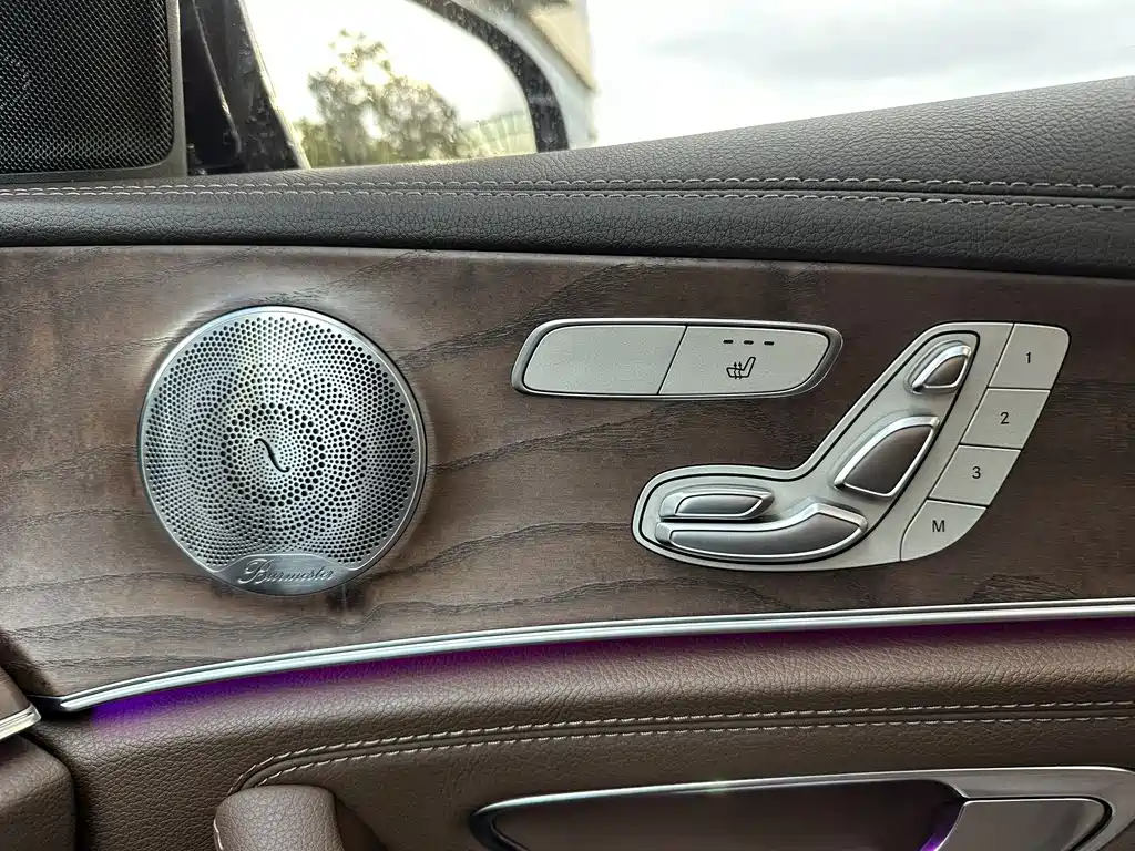 Mercedes-Benz E-Class — миниатюра 7