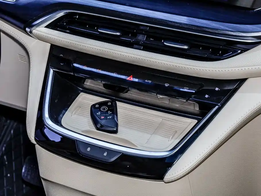 Buick GL8 Hybrid — миниатюра 28