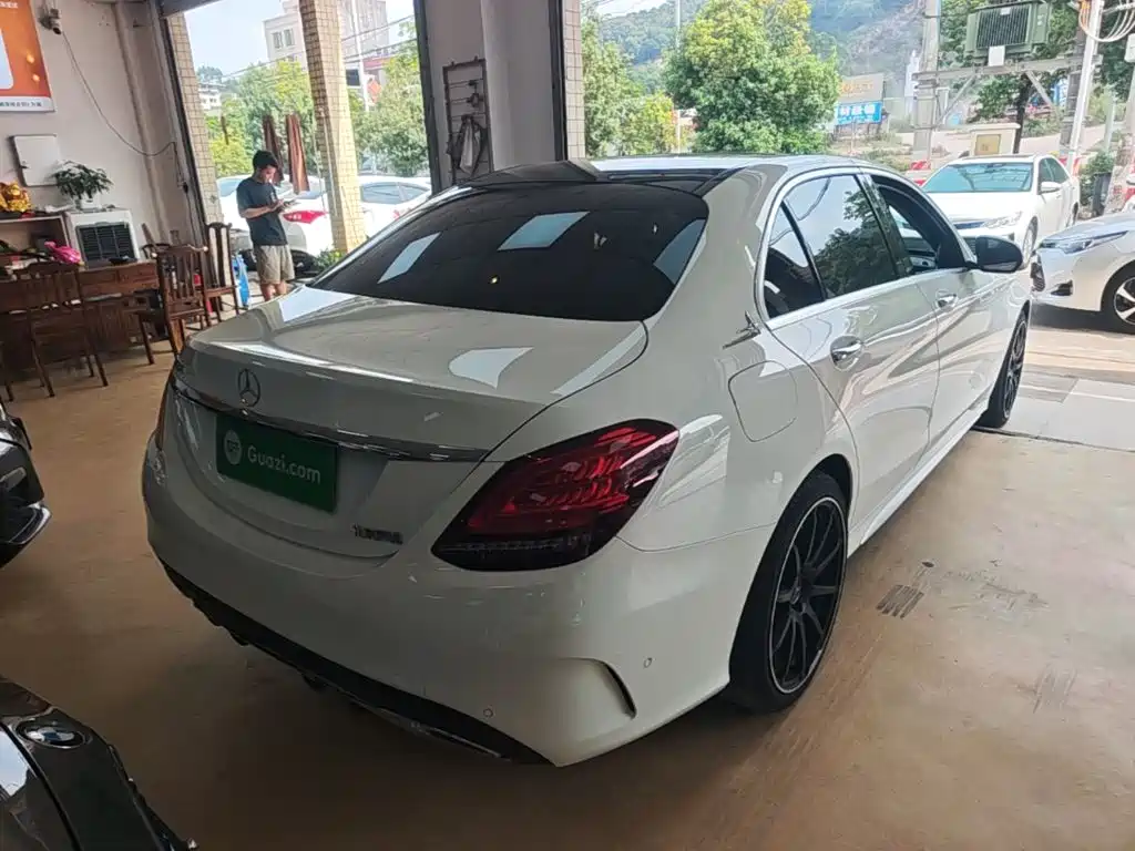 Mercedes-Benz C-Class — миниатюра 7