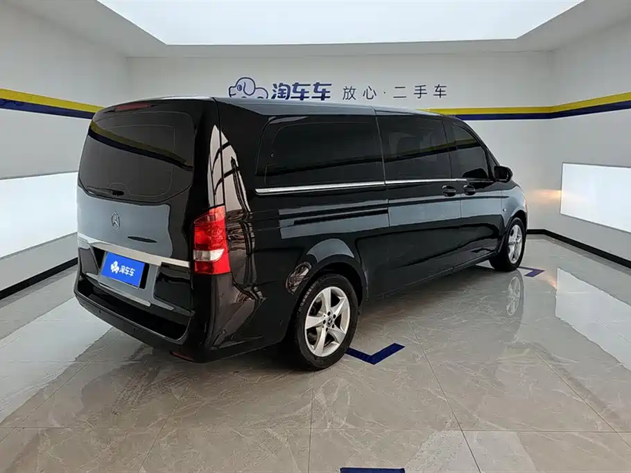 Mercedes-Benz Vito 2020 2.0T Elite 7 мест