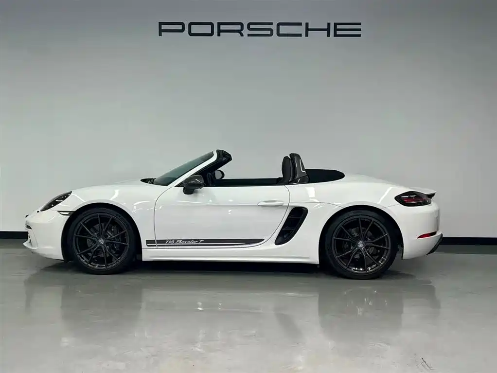 Porsche 718 2023 Boxster T 2.0T