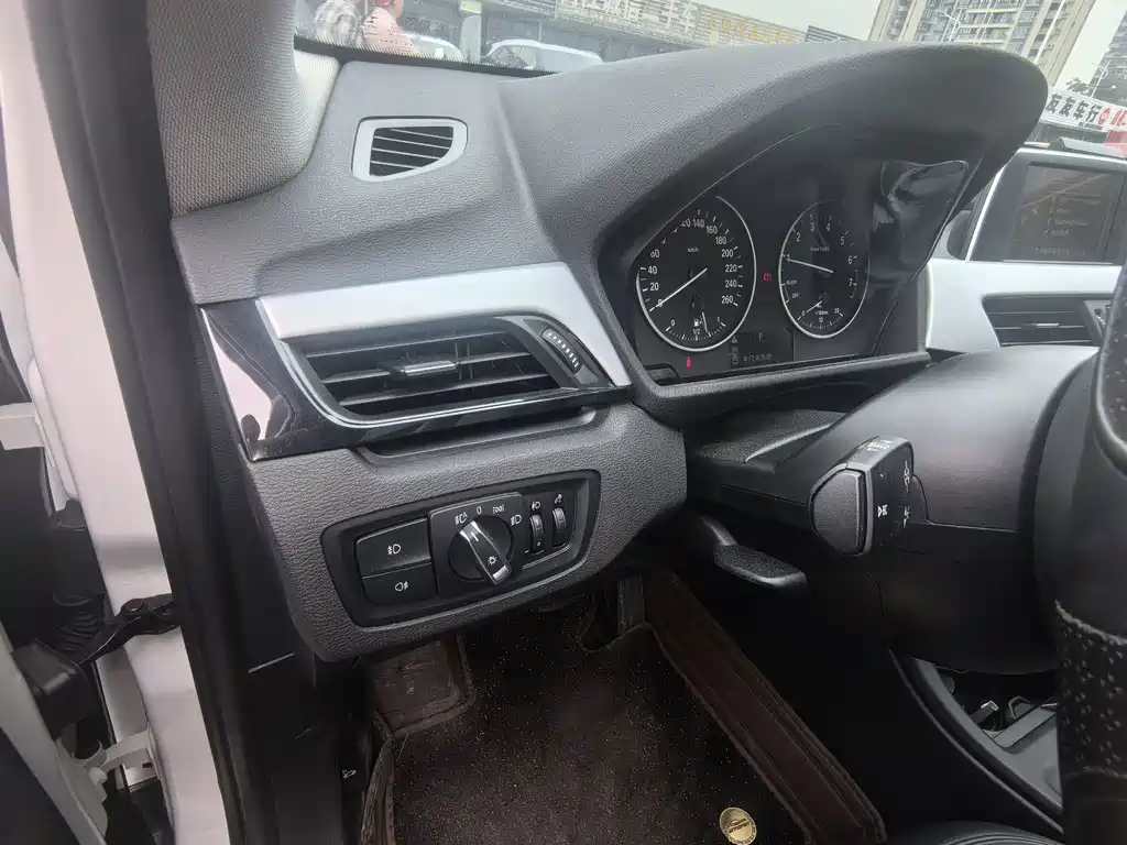 BMW X1 — миниатюра 16