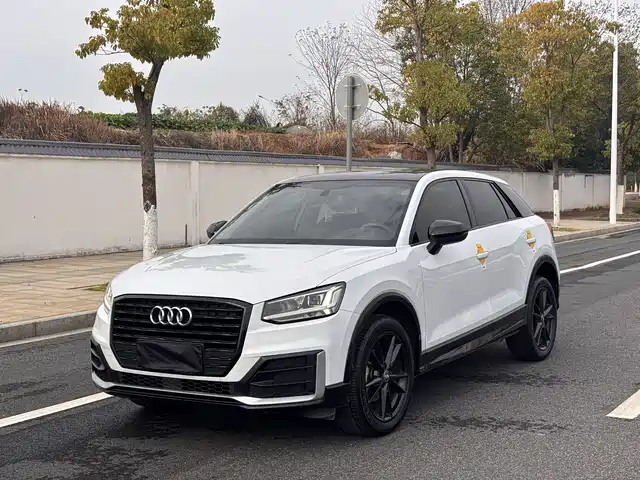 audi q2l