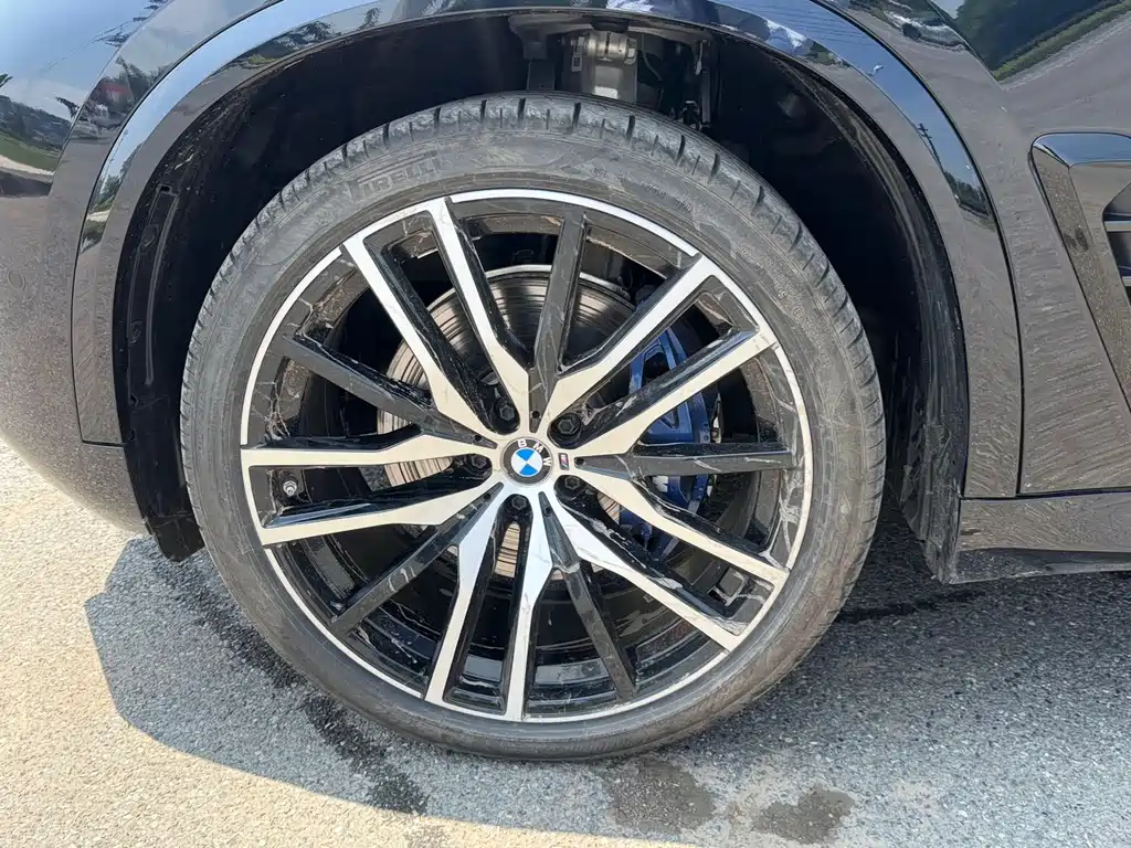 BMW X5 2025 xDrive 40Li M Sport