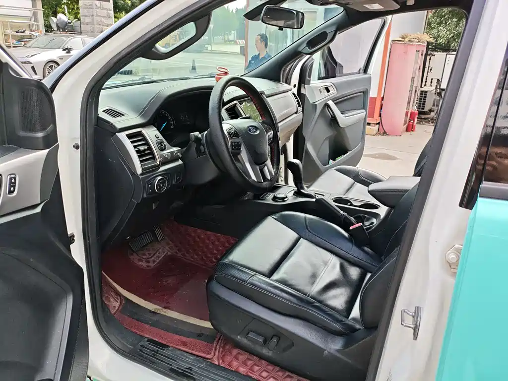 Ford Everest 2017 2.0T AT Luxury 5 мест