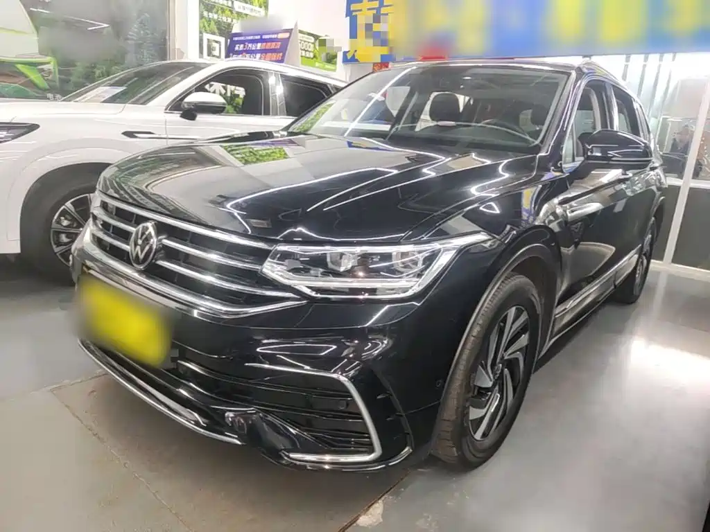 Volkswagen Tiguan L — миниатюра 2