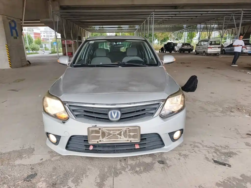 Changan V3 — миниатюра 3