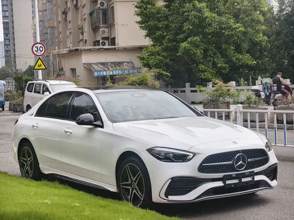 Mercedes-Benz C-Class — миниатюра 2