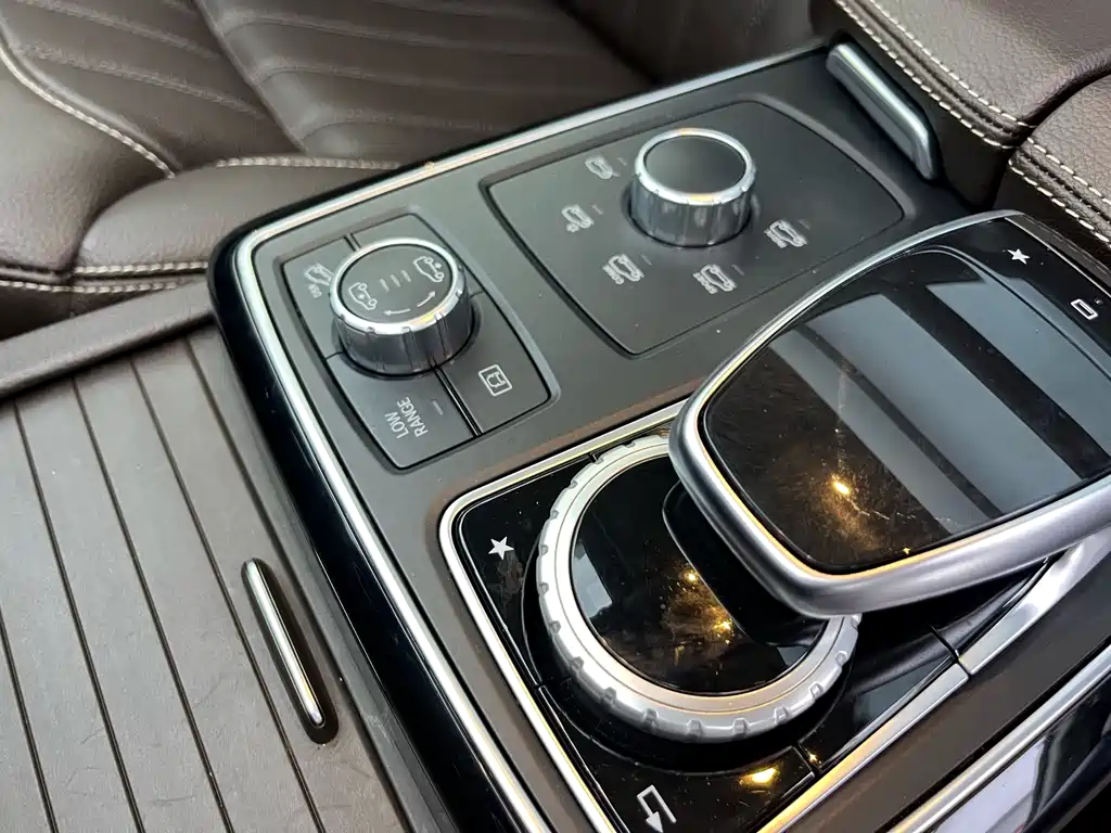 Mercedes-Benz GLS — миниатюра 22