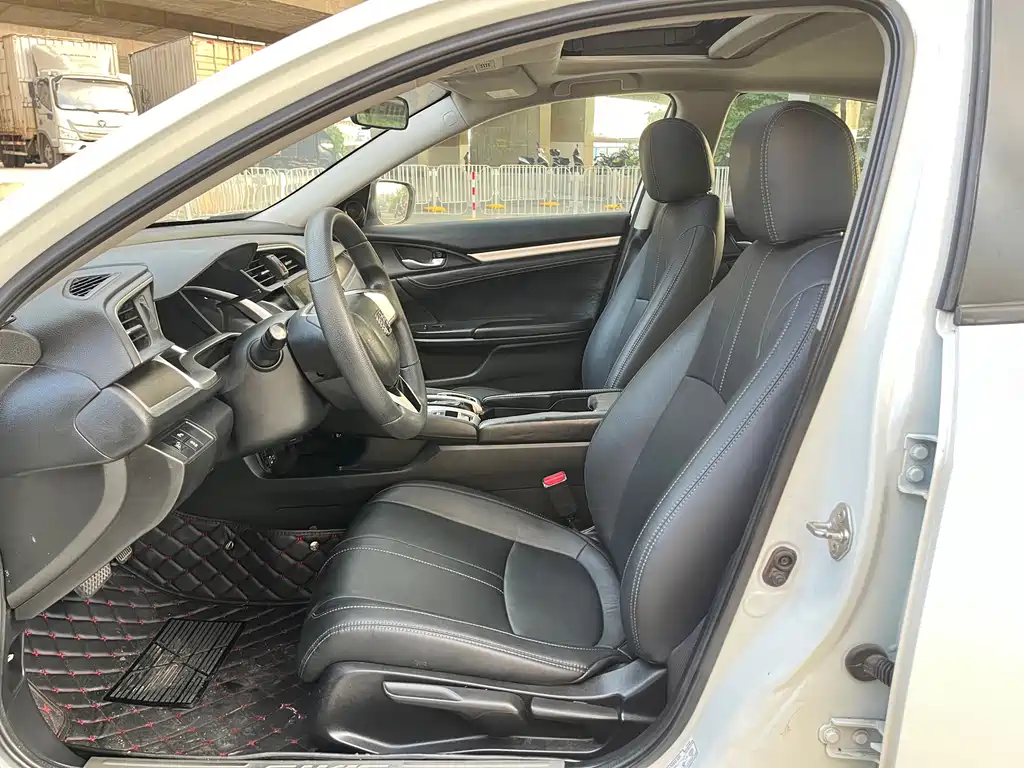 Honda Civic — миниатюра 7